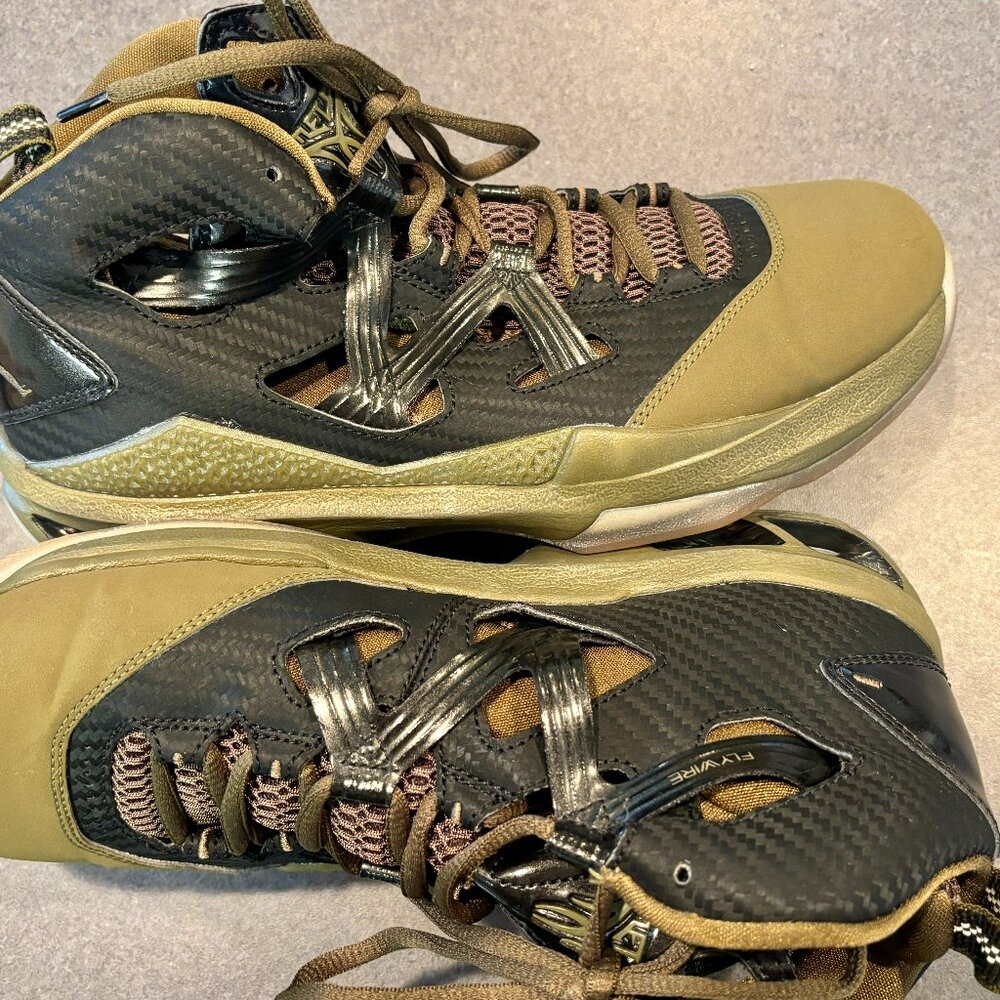 ~~Jordan Melo 9 Squadron Green 551879-041 High Top Shoes Sneakers Size 9 Men’s..